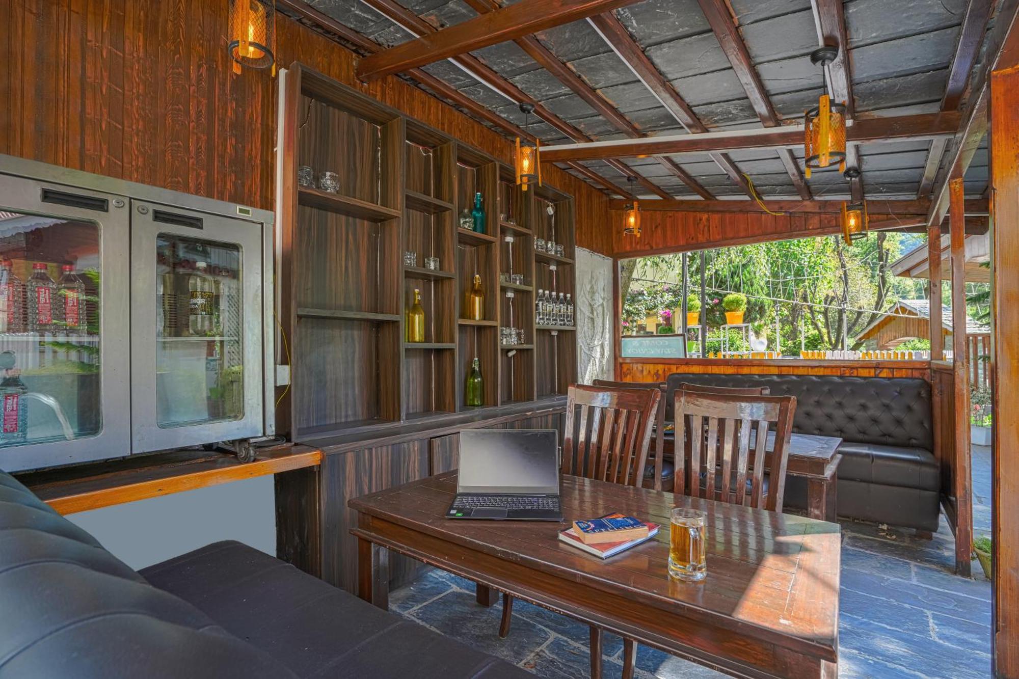 Pax Hotel Rock Villa Swimming Pool Available Dalhousie Bagian luar foto