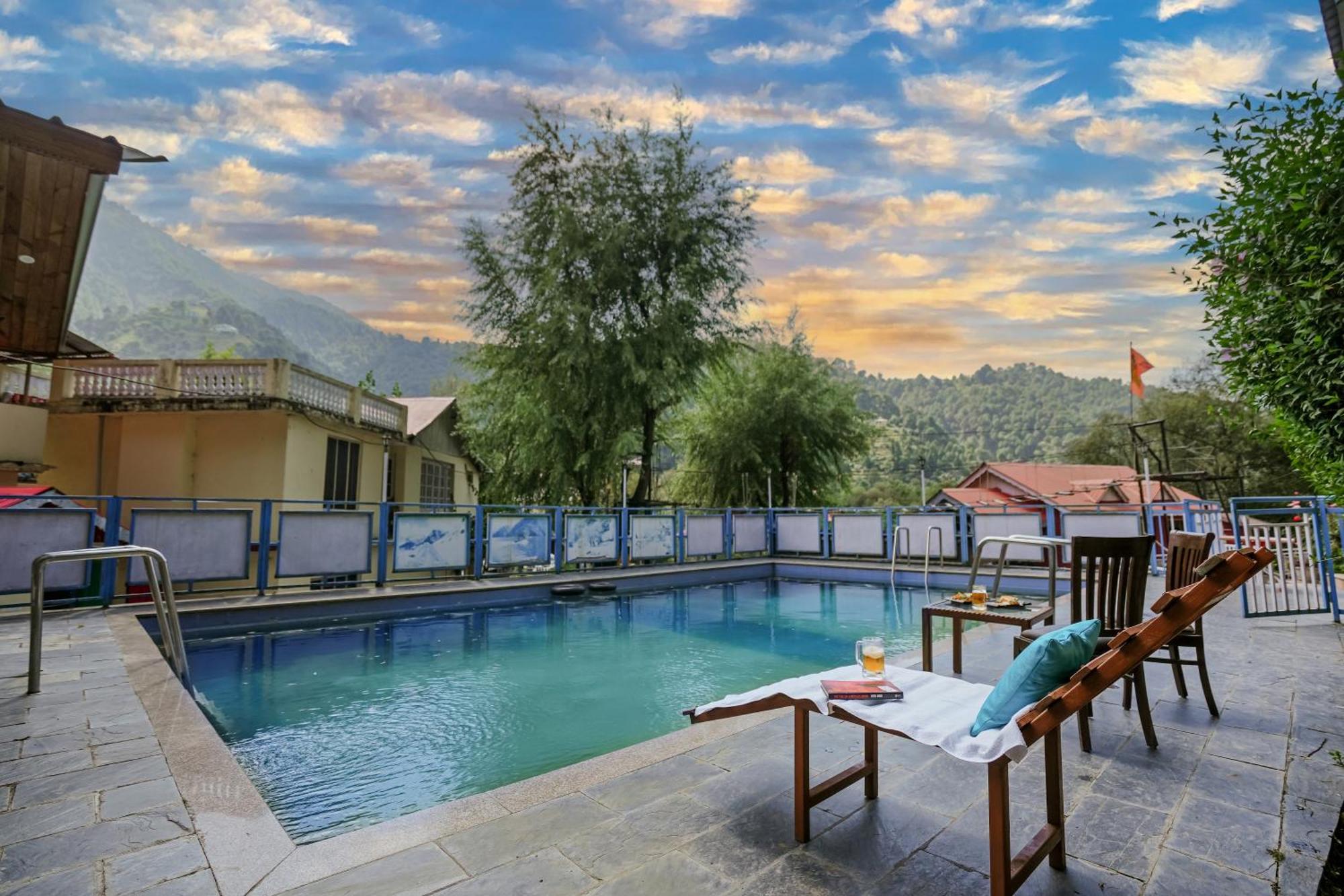 Pax Hotel Rock Villa Swimming Pool Available Dalhousie Bagian luar foto