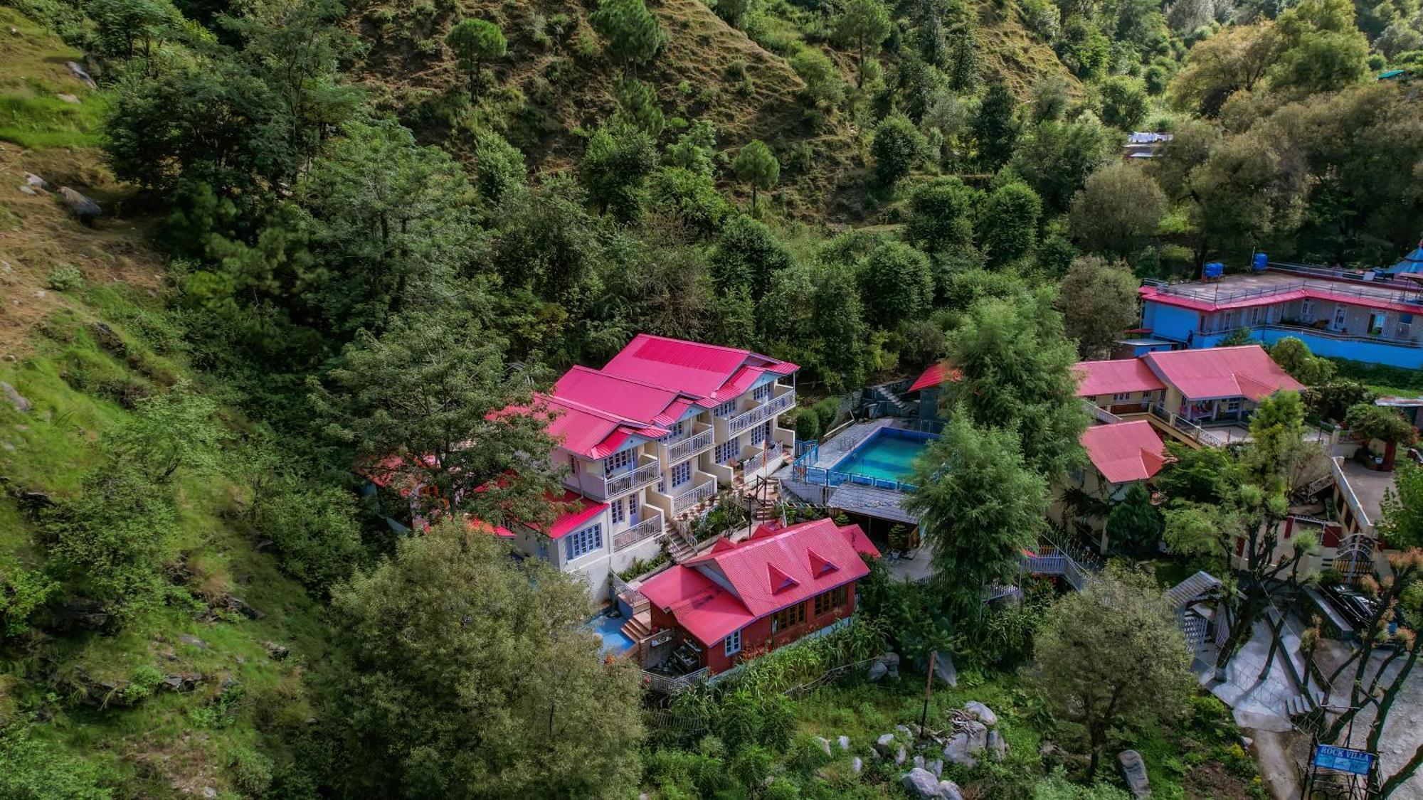 Pax Hotel Rock Villa Swimming Pool Available Dalhousie Bagian luar foto